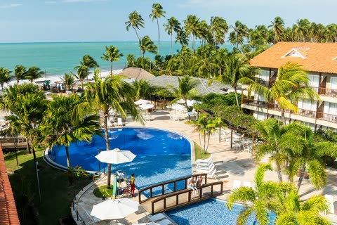 Vista aérea da piscina do Salinas Maceió